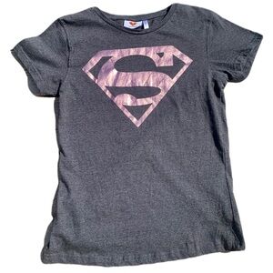 💛 Women’s Superman Logo T-Shirt – Size US 8 / UK 12 / EU 40